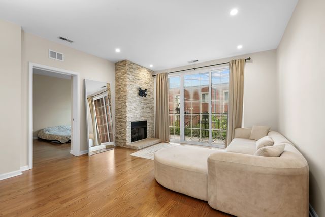 5300 N Lincoln Avenue 3C, Chicago, IL 60625