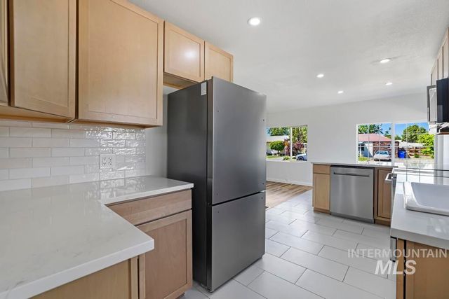 1898 Sigrid Ave, Twin Falls, ID 83301