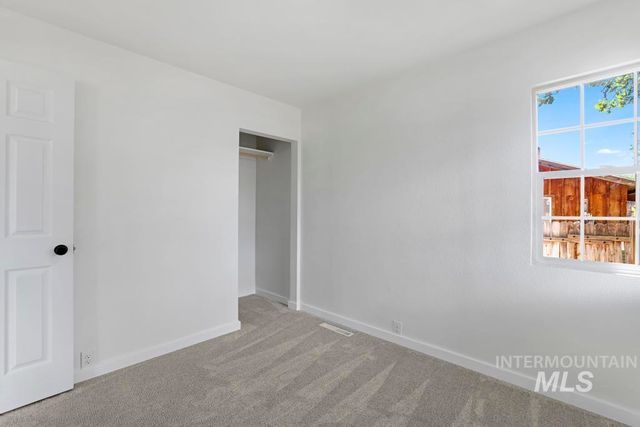 1898 Sigrid Ave, Twin Falls, ID 83301