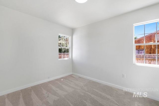 1898 Sigrid Ave, Twin Falls, ID 83301