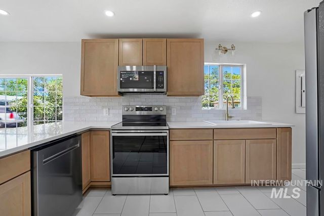 1898 Sigrid Ave, Twin Falls, ID 83301