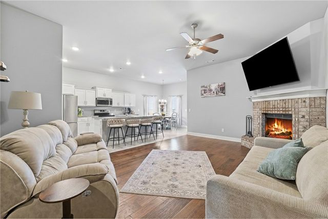 531 NW 59th Avenue, Bentonville, AR 72713