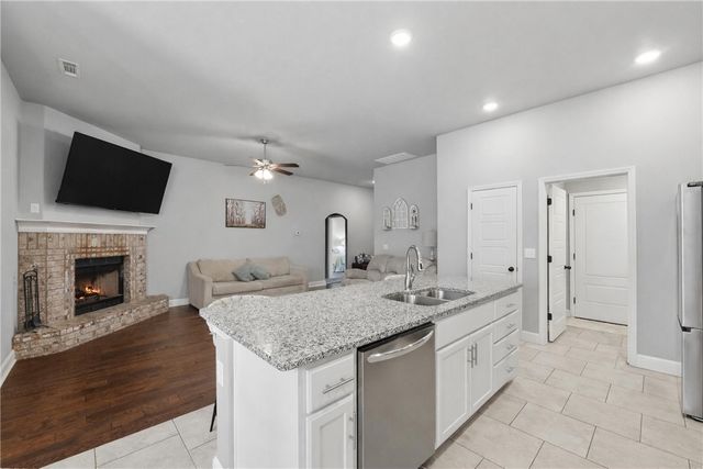 531 NW 59th Avenue, Bentonville, AR 72713