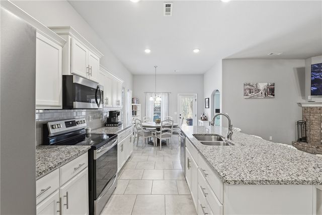 531 NW 59th Avenue, Bentonville, AR 72713