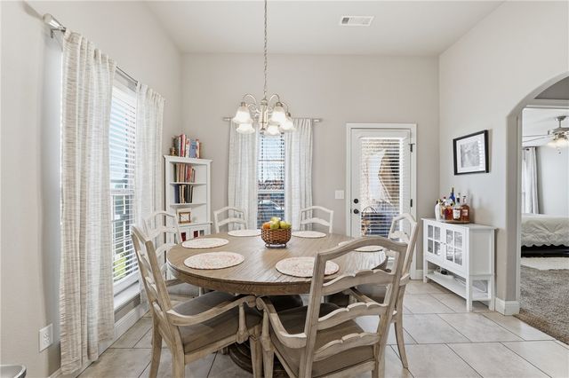 531 NW 59th Avenue, Bentonville, AR 72713