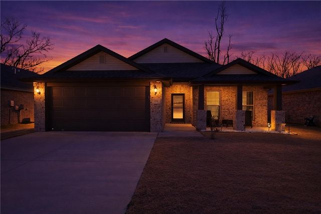 531 NW 59th Avenue, Bentonville, AR 72713