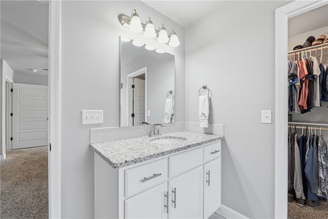 531 NW 59th Avenue, Bentonville, AR 72713