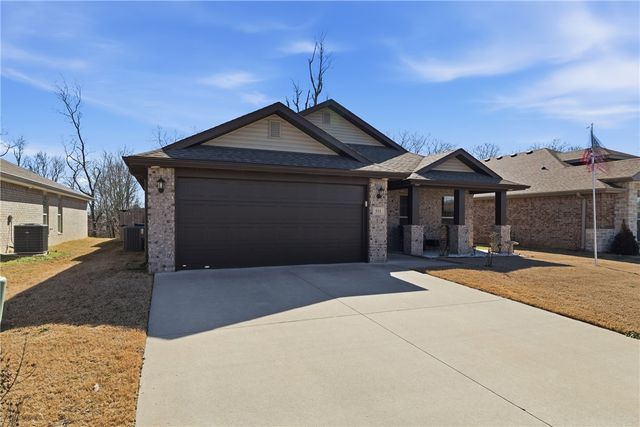 531 NW 59th Avenue, Bentonville, AR 72713