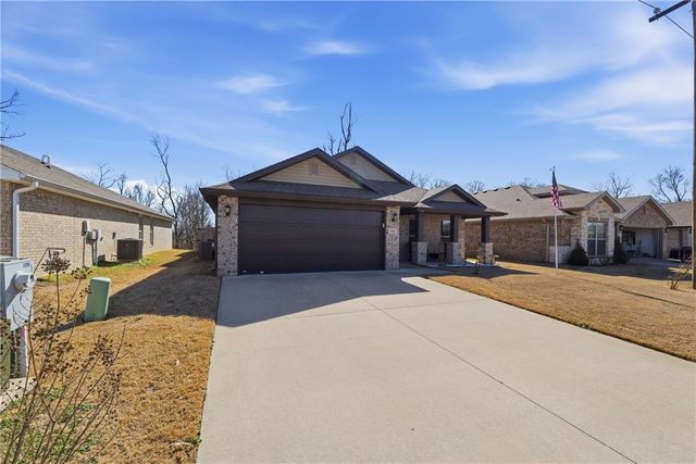 531 NW 59th Avenue, Bentonville, AR 72713