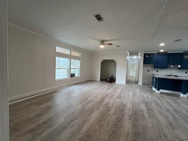 32273 Mary Ann Way, Denham Springs, LA 70006