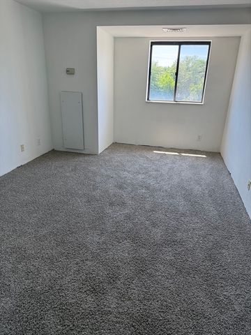 96 Old Colony Ave 355, Taunton, MA 02718
