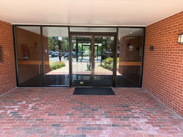 96 Old Colony Ave 355, Taunton, MA 02718