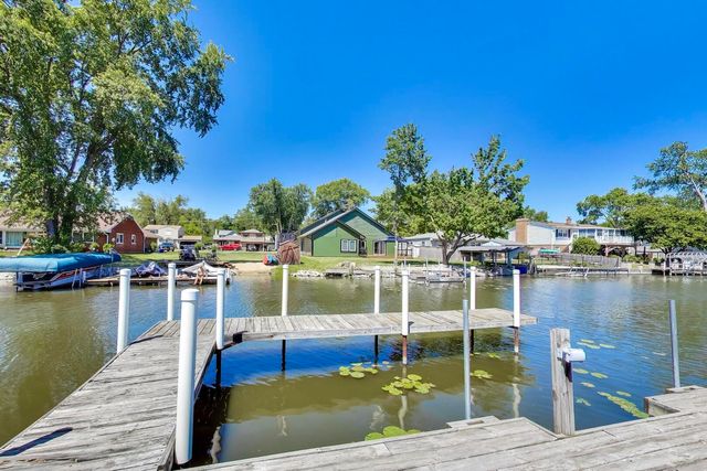 3002 Miller Drive, Mchenry, IL 60050
