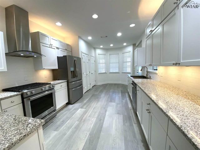 1716 ROCKRIDGE DRIVE, Wichita Falls, TX 76309