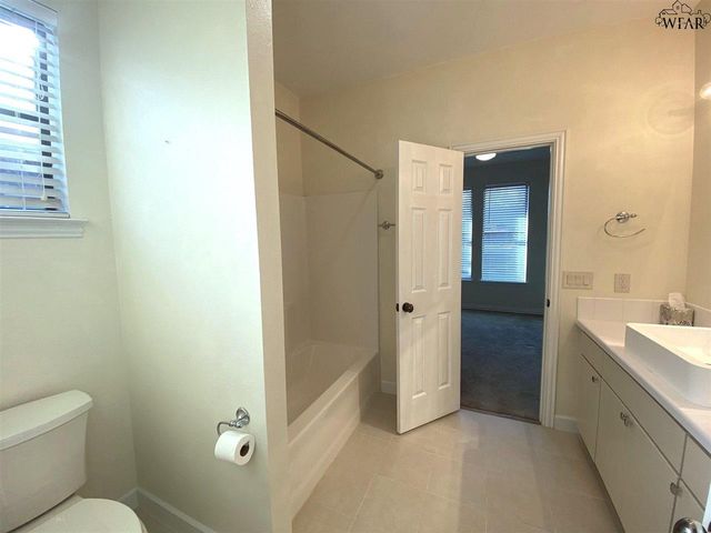 1716 ROCKRIDGE DRIVE, Wichita Falls, TX 76309