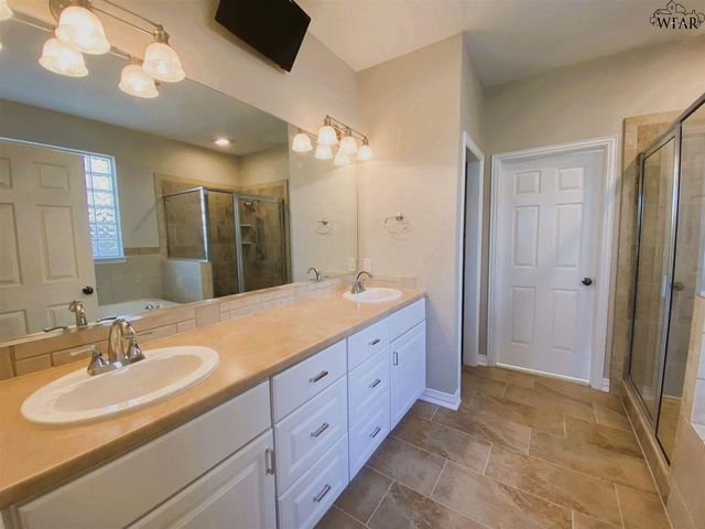 1716 ROCKRIDGE DRIVE, Wichita Falls, TX 76309