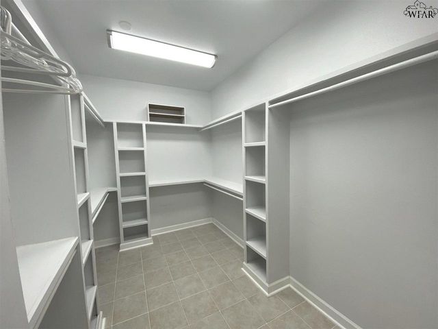 1716 ROCKRIDGE DRIVE, Wichita Falls, TX 76309