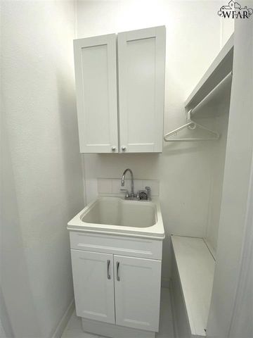 1716 ROCKRIDGE DRIVE, Wichita Falls, TX 76309