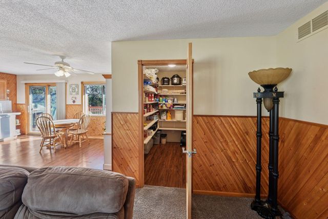 2724 Highway 25 SE, Buffalo, MN 55313