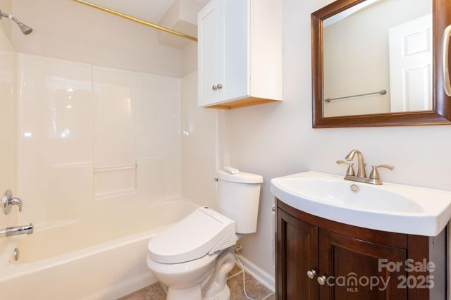 137 Warlick Road, Mills River, NC 28759