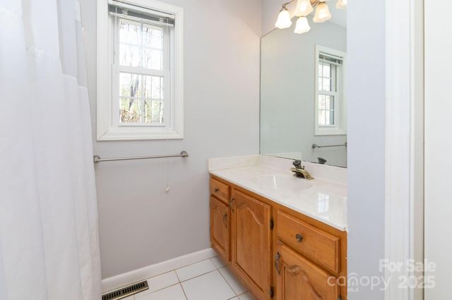 137 Warlick Road, Mills River, NC 28759