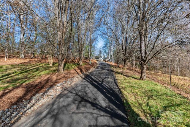 137 Warlick Road, Mills River, NC 28759