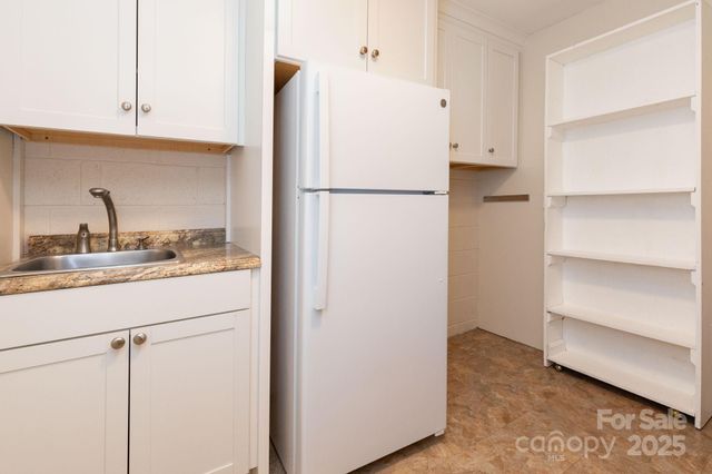 137 Warlick Road, Mills River, NC 28759