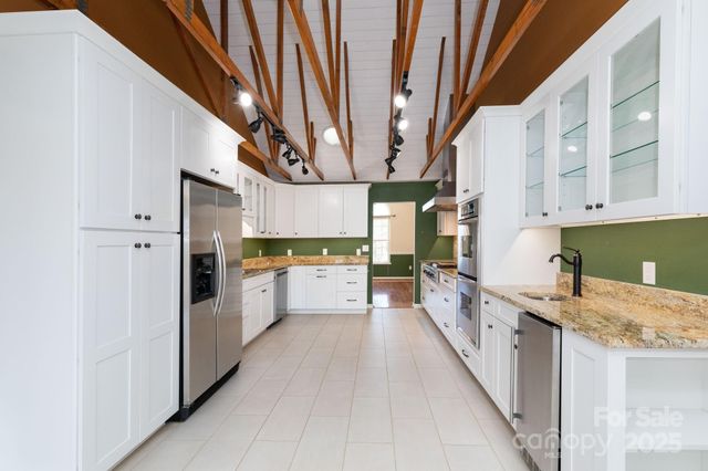 137 Warlick Road, Mills River, NC 28759