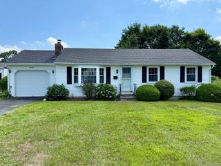 14 Fairground Circle, Norwich, CT 06360