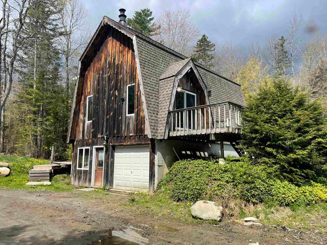 33 Forrest Lane, Newfane, VT 05345
