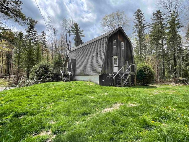 33 Forrest Lane, Newfane, VT 05345