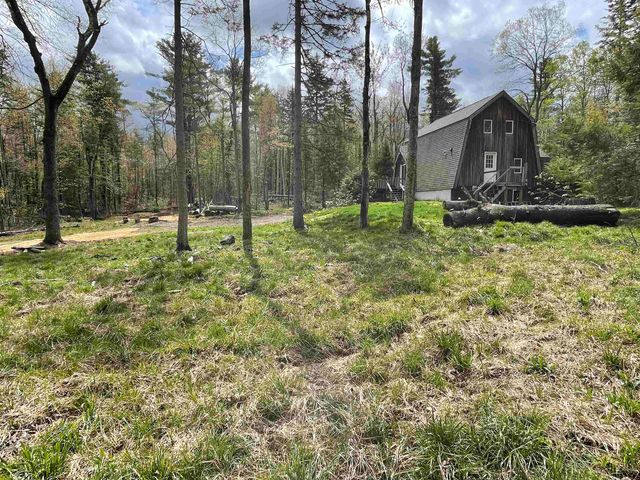 33 Forrest Lane, Newfane, VT 05345
