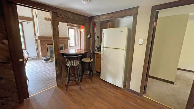 33 Forrest Lane, Newfane, VT 05345