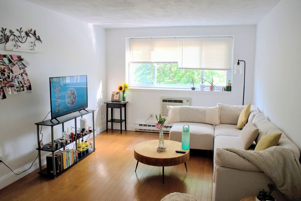 326 Broadway 11, Somerville, MA 02145