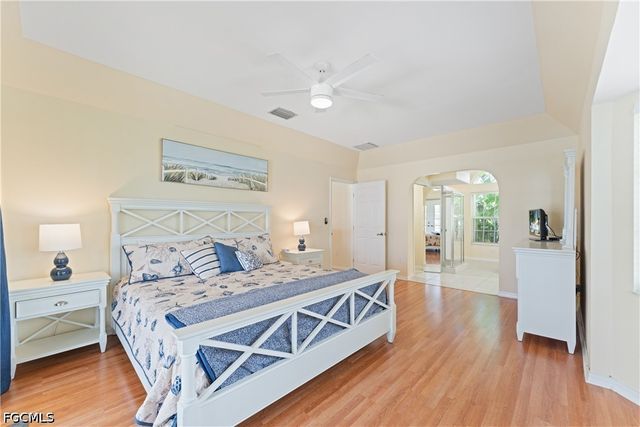 102 SW 9th ST, Cape Coral, FL 33991