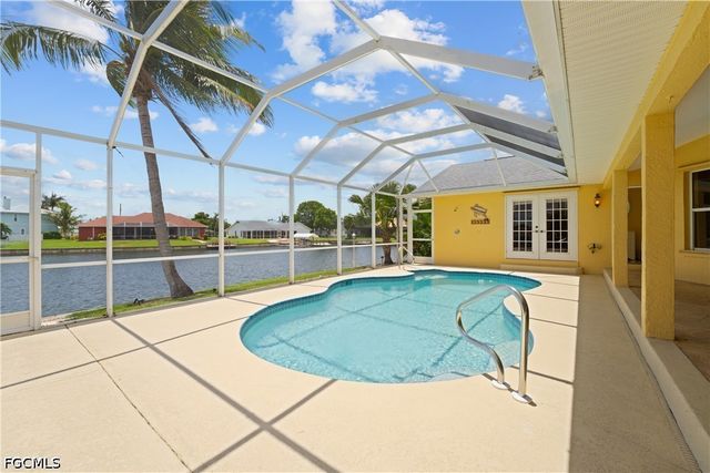 102 SW 9th ST, Cape Coral, FL 33991