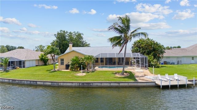 102 SW 9th ST, Cape Coral, FL 33991