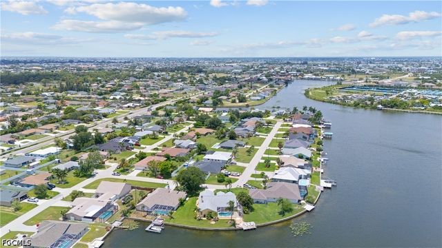 102 SW 9th ST, Cape Coral, FL 33991