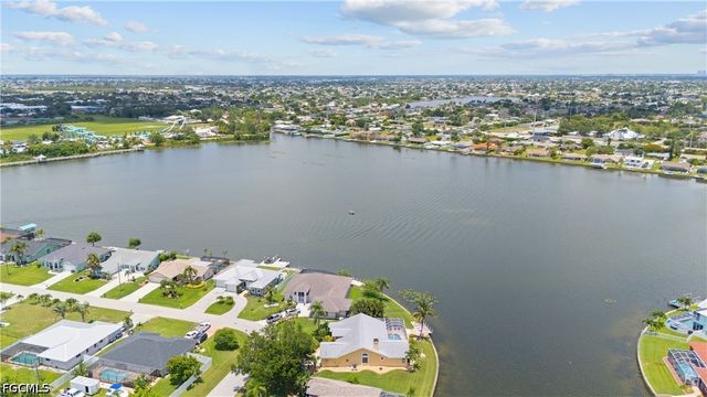 102 SW 9th ST, Cape Coral, FL 33991