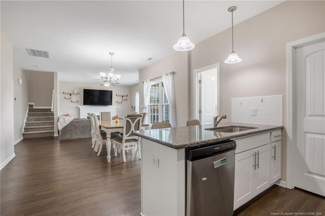 164 Ledgebrook Lane, Raeford, NC 28376
