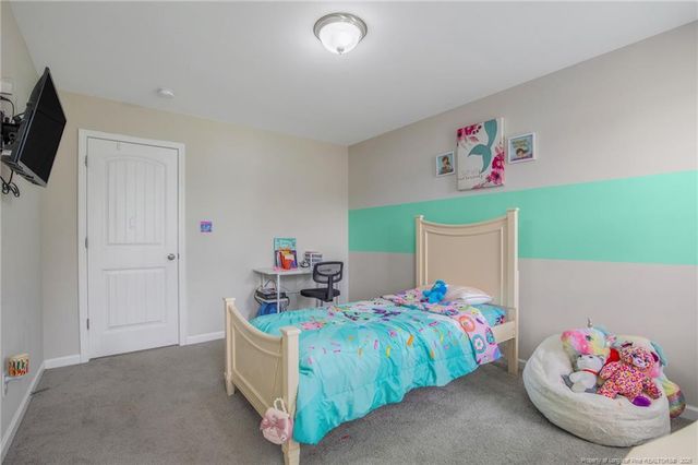 164 Ledgebrook Lane, Raeford, NC 28376