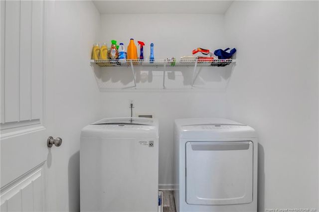 164 Ledgebrook Lane, Raeford, NC 28376