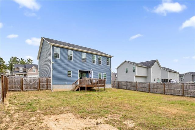 164 Ledgebrook Lane, Raeford, NC 28376