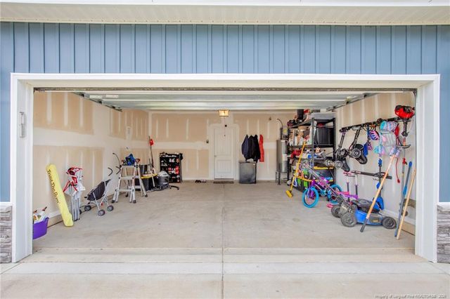 164 Ledgebrook Lane, Raeford, NC 28376