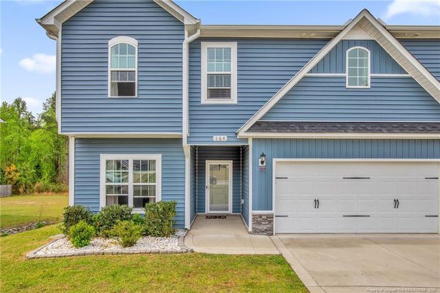 164 Ledgebrook Lane, Raeford, NC 28376