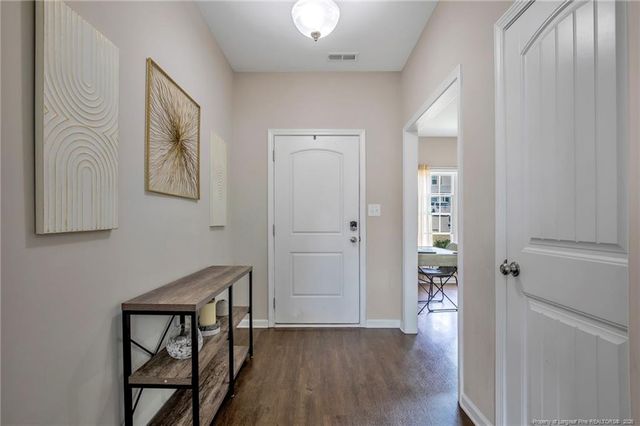 164 Ledgebrook Lane, Raeford, NC 28376