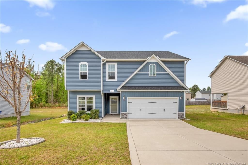 164 Ledgebrook Lane, Raeford, NC 28376