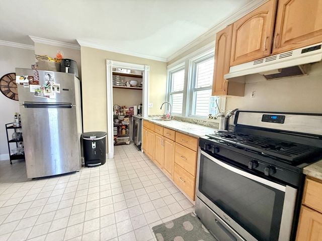 19 Howell St 2, Boston, MA 02125