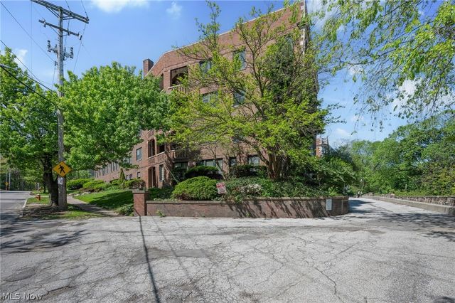 11430 Cedar Glen Pky B5, Cleveland, OH 44106