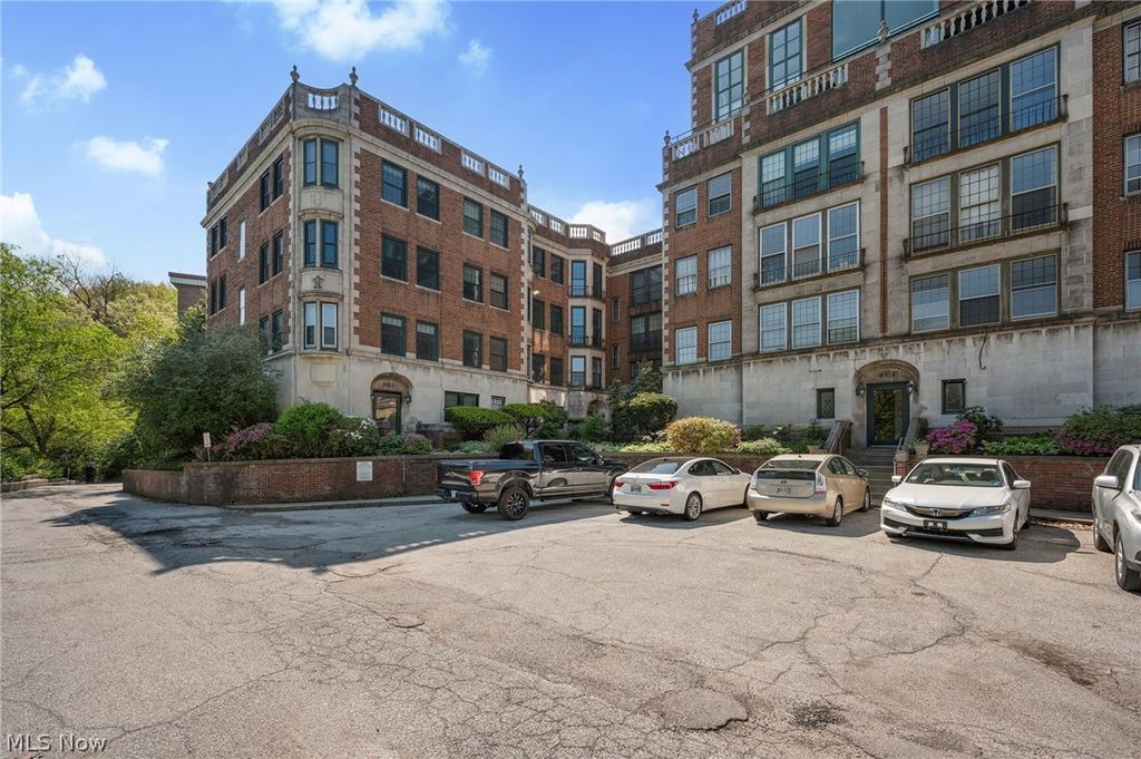 11430 Cedar Glen Pky B5, Cleveland, OH 44106